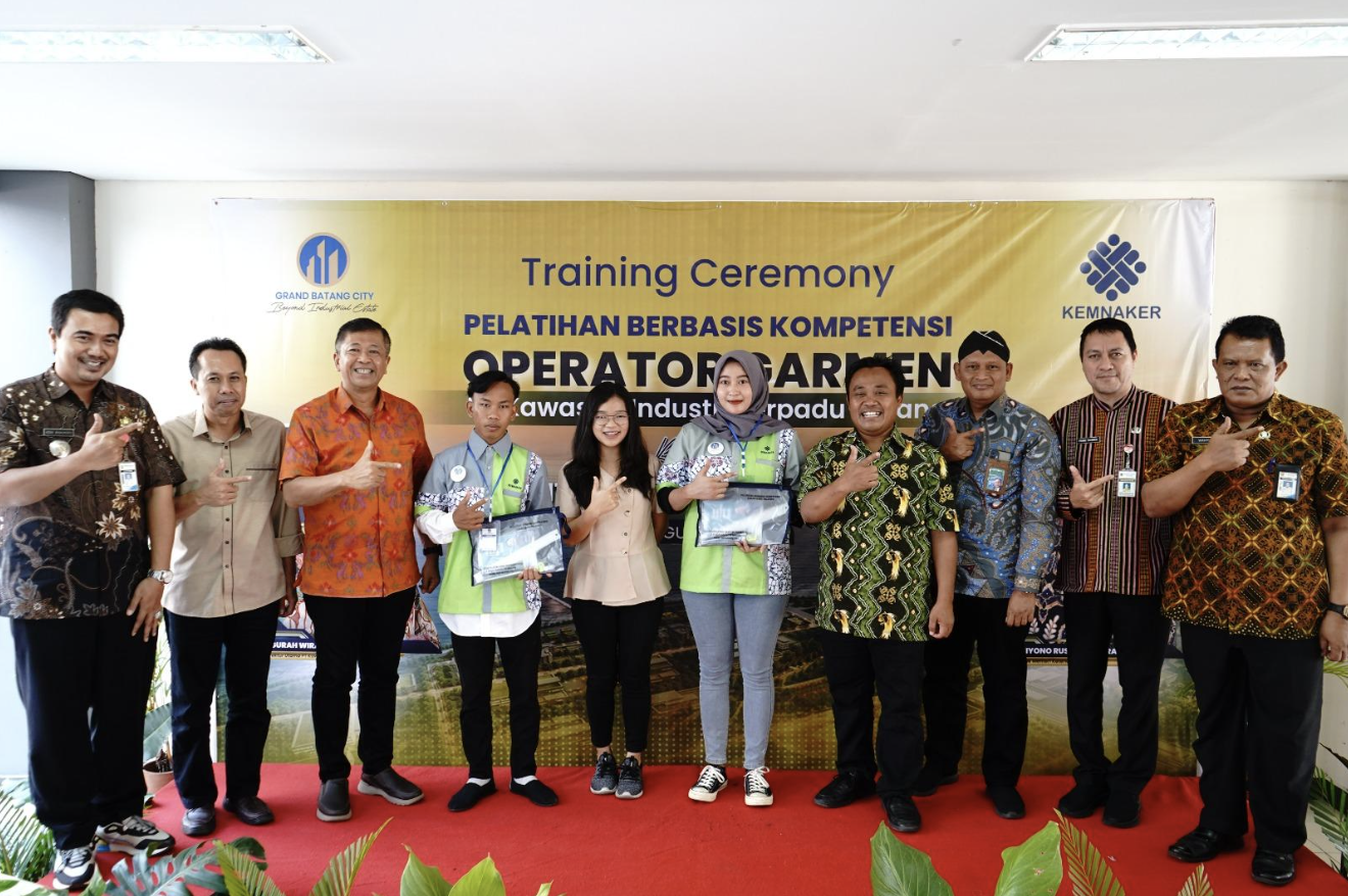 Sambut Operasional Kawasan 2024, KITB Bersama KEMNAKER RI Gelar Pelatihan Berbasis Kompetensi Operator Garmen